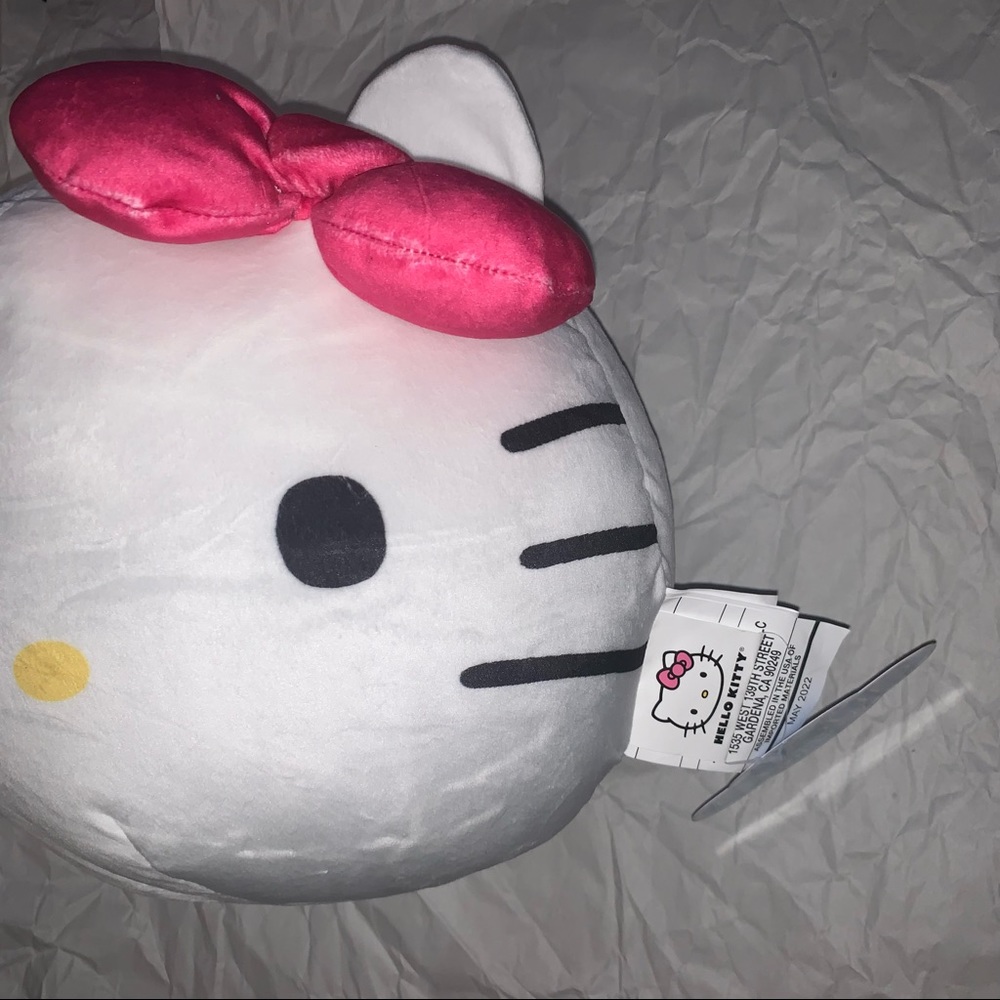 Hello Kitty pillow - Picture 2 of 11